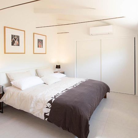 Windhover Suites Tasman Exterior photo