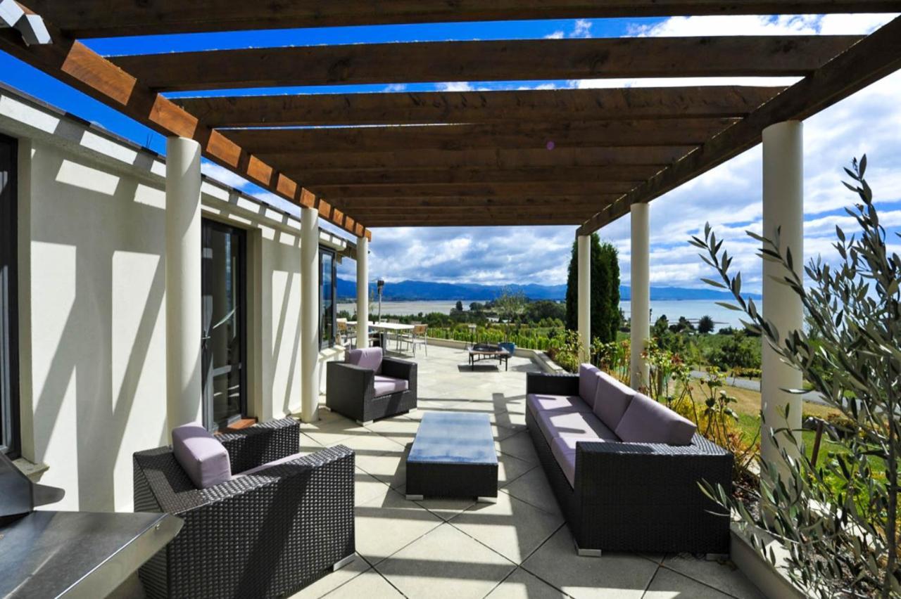 Windhover Suites Tasman Exterior photo
